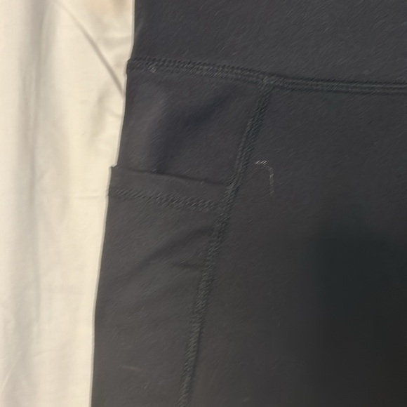 Women’s athletic shorts - Picture 2 of 7